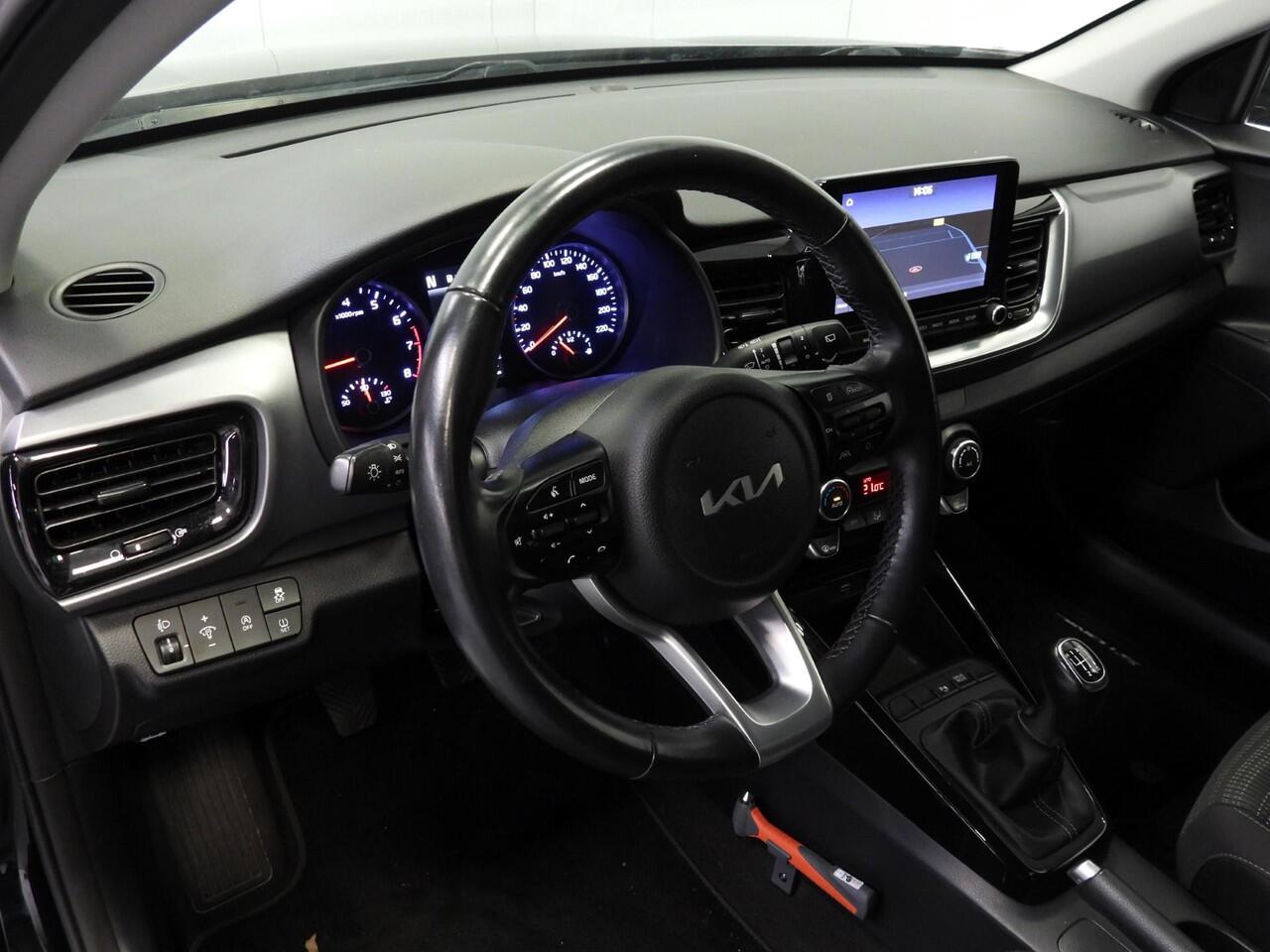 KIA Stonic 1.0 T-GDi DynamicPlusLine NAVI/CAMERA/CLIMA/TERKH./16"LMV!