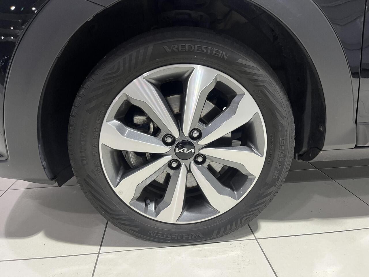 KIA Stonic 1.0 T-GDi MHEV DynamicPlusLine Apple Carplay/Android Auto, climate controle, Navigatie.