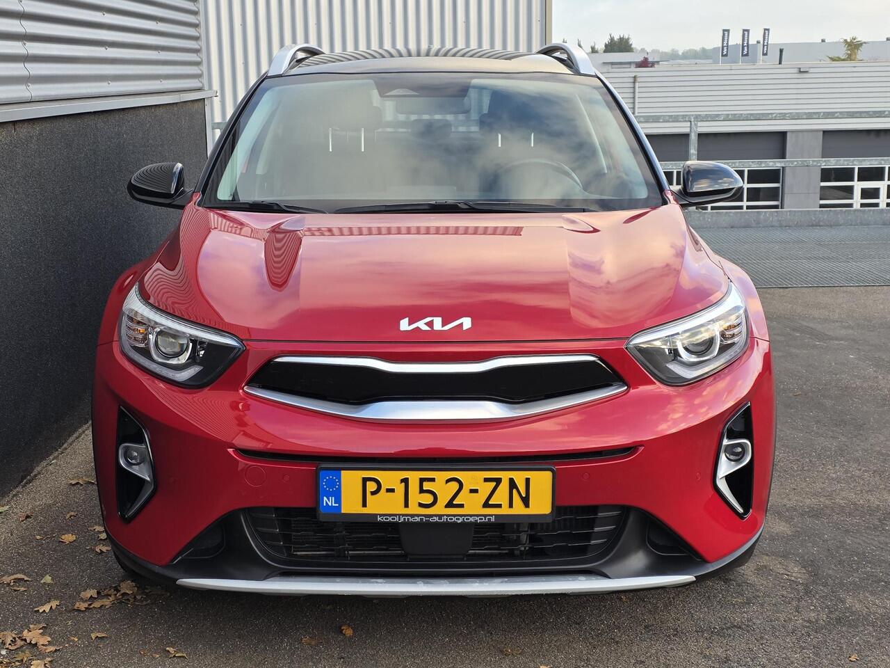 KIA Stonic 1.0 T-GDi MHEV DynamicPlusLine Nieuw geleverd, 1e eign. Stoelverwarming, Dealeronderhouden, Navigatie, Privacy glass, Climate control, Parkeersensoren, Achteruitrijcamera