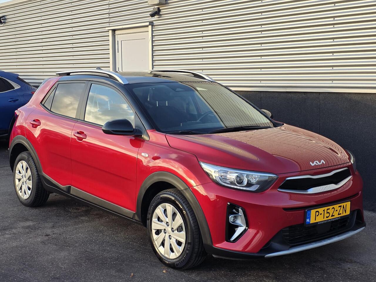 KIA Stonic 1.0 T-GDi MHEV DynamicPlusLine Nieuw geleverd, 1e eign. Stoelverwarming, Dealeronderhouden, Navigatie, Privacy glass, Climate control, Parkeersensoren, Achteruitrijcamera