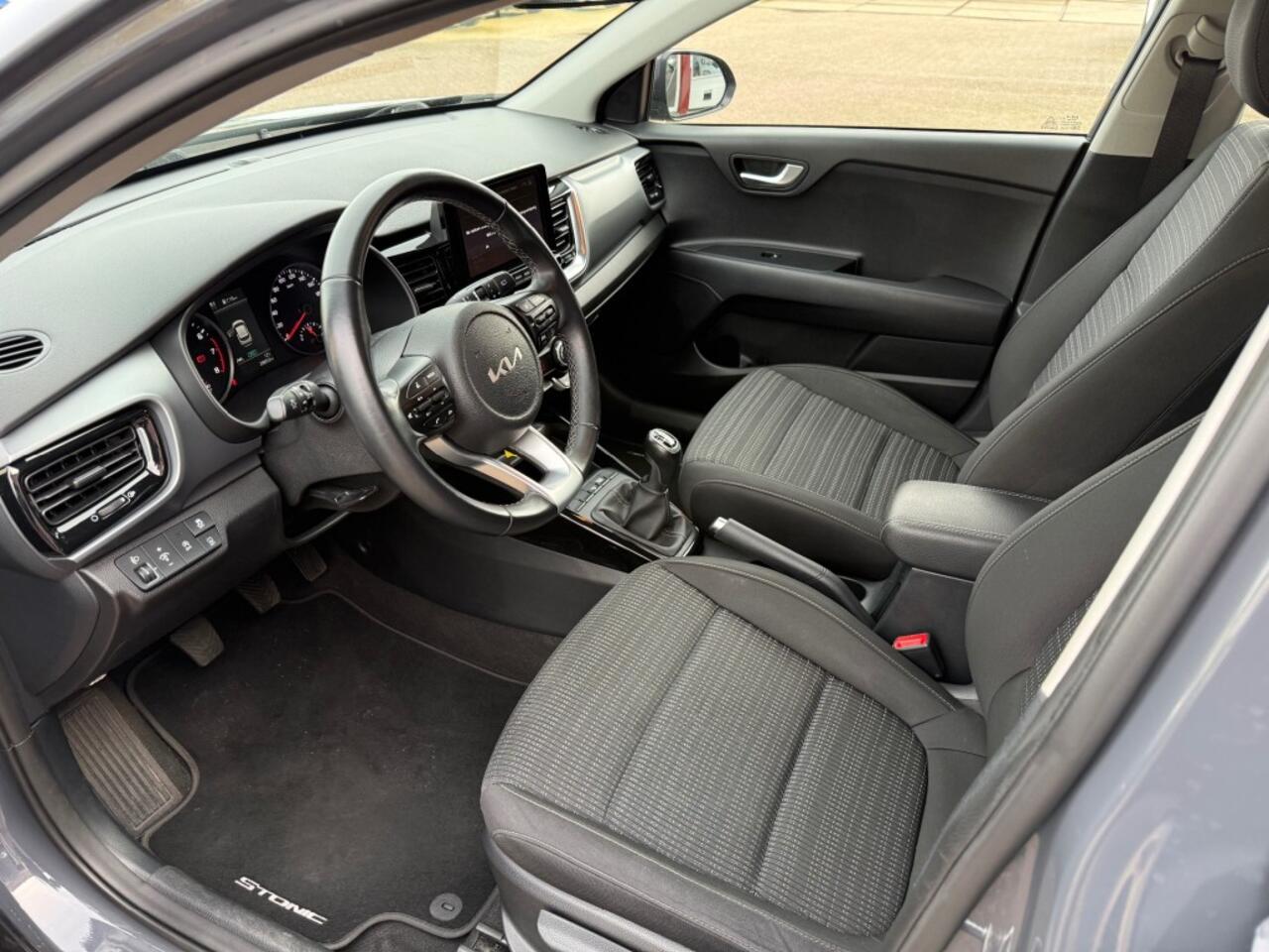 KIA Stonic 1.0 T-GDI MHEV DYNAMIC LINE 5-DRS SLECHTS 28.842 KM!