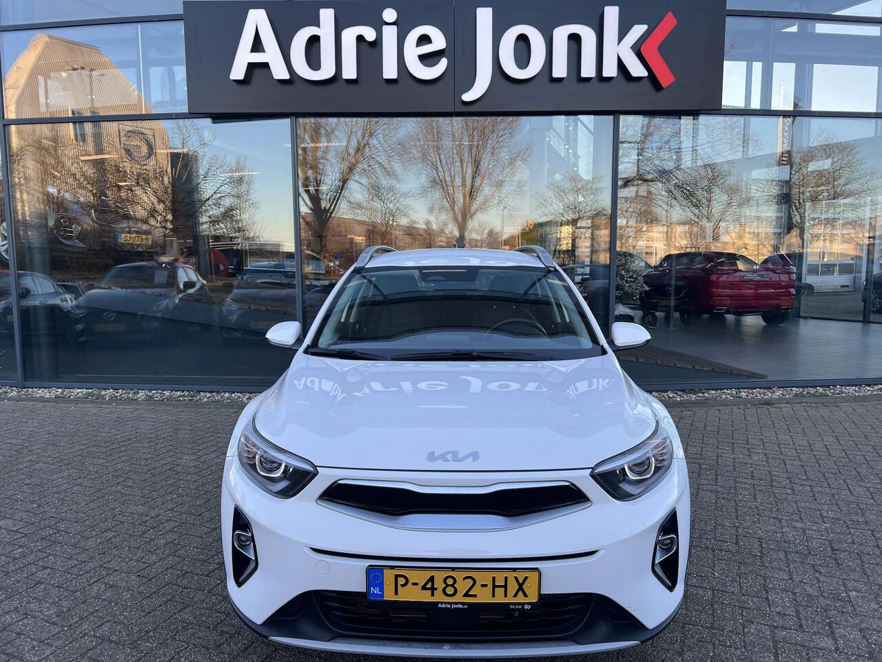 KIA Stonic 1.0 T-GDi MHEV DynamicLine NAVIGATIE PACK | CLIMATE CONTROLE | CAMERA | PARKEERSENSOREN | LAGE KM STAND 26891km |