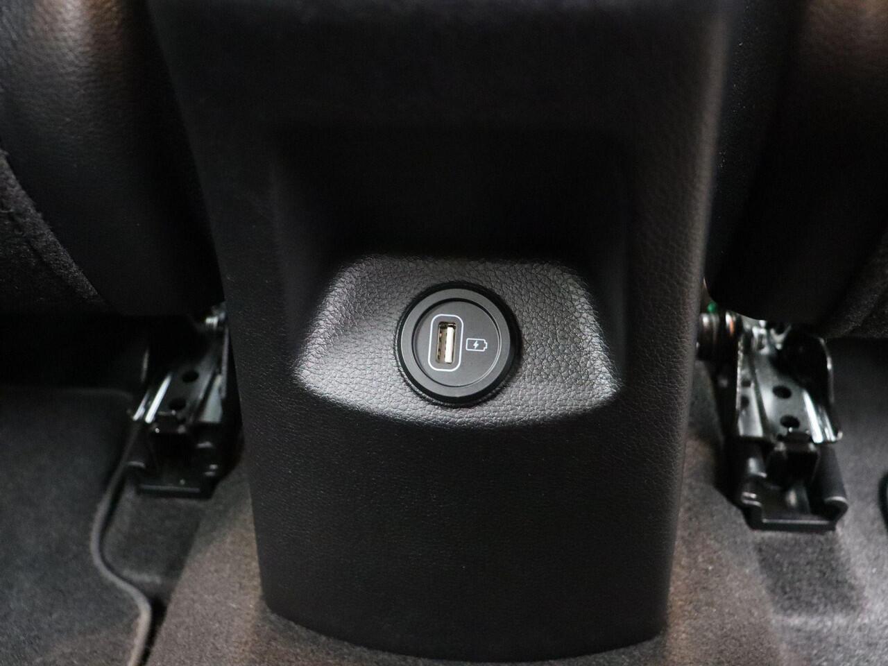 KIA Stonic 1.0 T-GDi MHEV DynamicPlusLine | Achteruitrijcamera | Parkeersensoren voor en achter | Cruise control | Climate control |