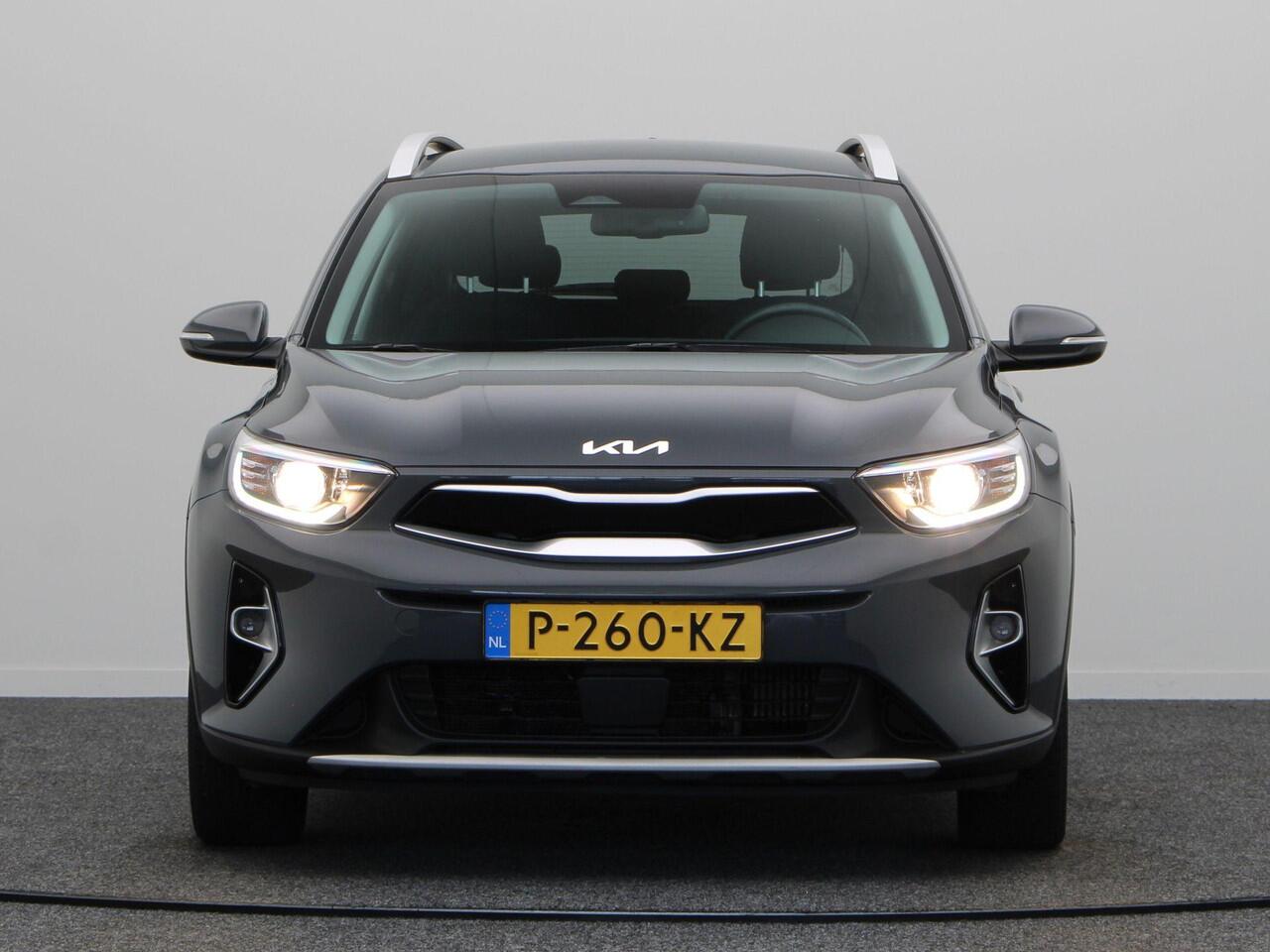KIA Stonic 1.0 T-GDi MHEV DynamicPlusLine | Achteruitrijcamera | Parkeersensoren voor en achter | Cruise control | Climate control |