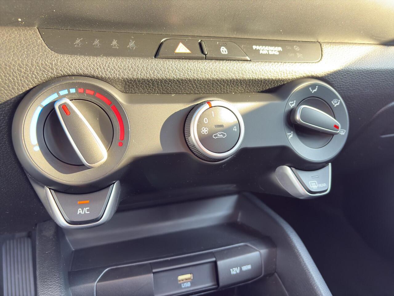 KIA Stonic 1.0 T-GDi MHEV ComfortLine | Apple Carplay & Android Auto | Airco | Bluetooth | DAB |