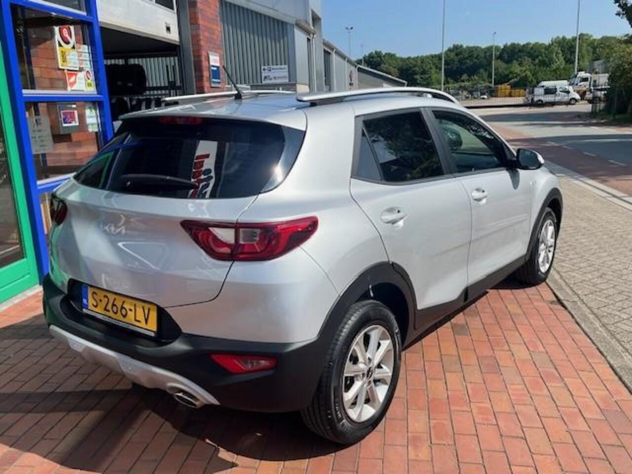 KIA Stonic 1.0 T-GDi MHEV DynamicLine navigatie via caplay/android