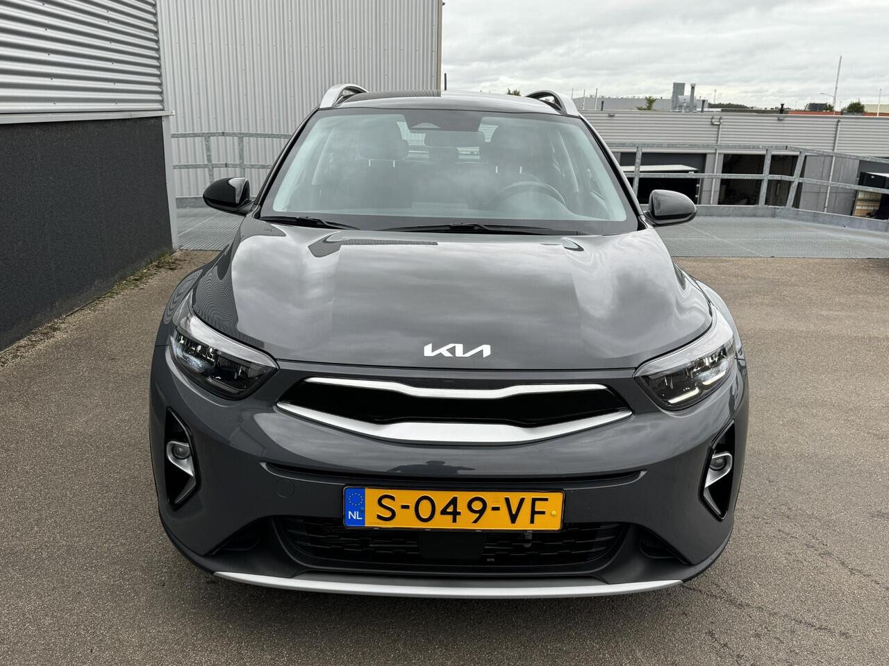 KIA Stonic 1.0 T-GDi MHEV DynamicLine Apple Carplay en/of Android auto Navigatie, Achteruitrijcamera, Cruise control, Airco, Nieuw geleverd en dealeronderhouden