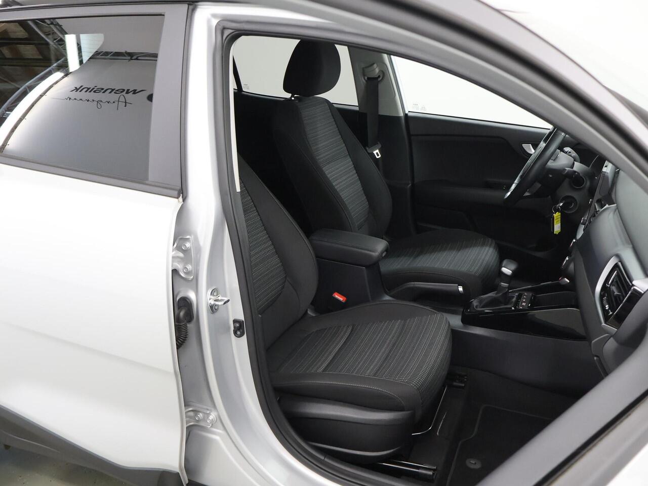 KIA Stonic 1.0 T-GDI MHEV | Navigatie | Parkeercamera | Stoelverwarming | Cruise Control |