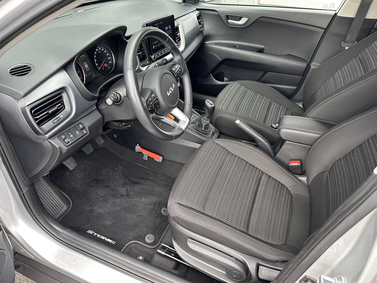 KIA Stonic 1.0 T-GDi MHEV DynamicLine Apple Carplay / Android Auto | Cruise control | Airconditioning | LM Velgen