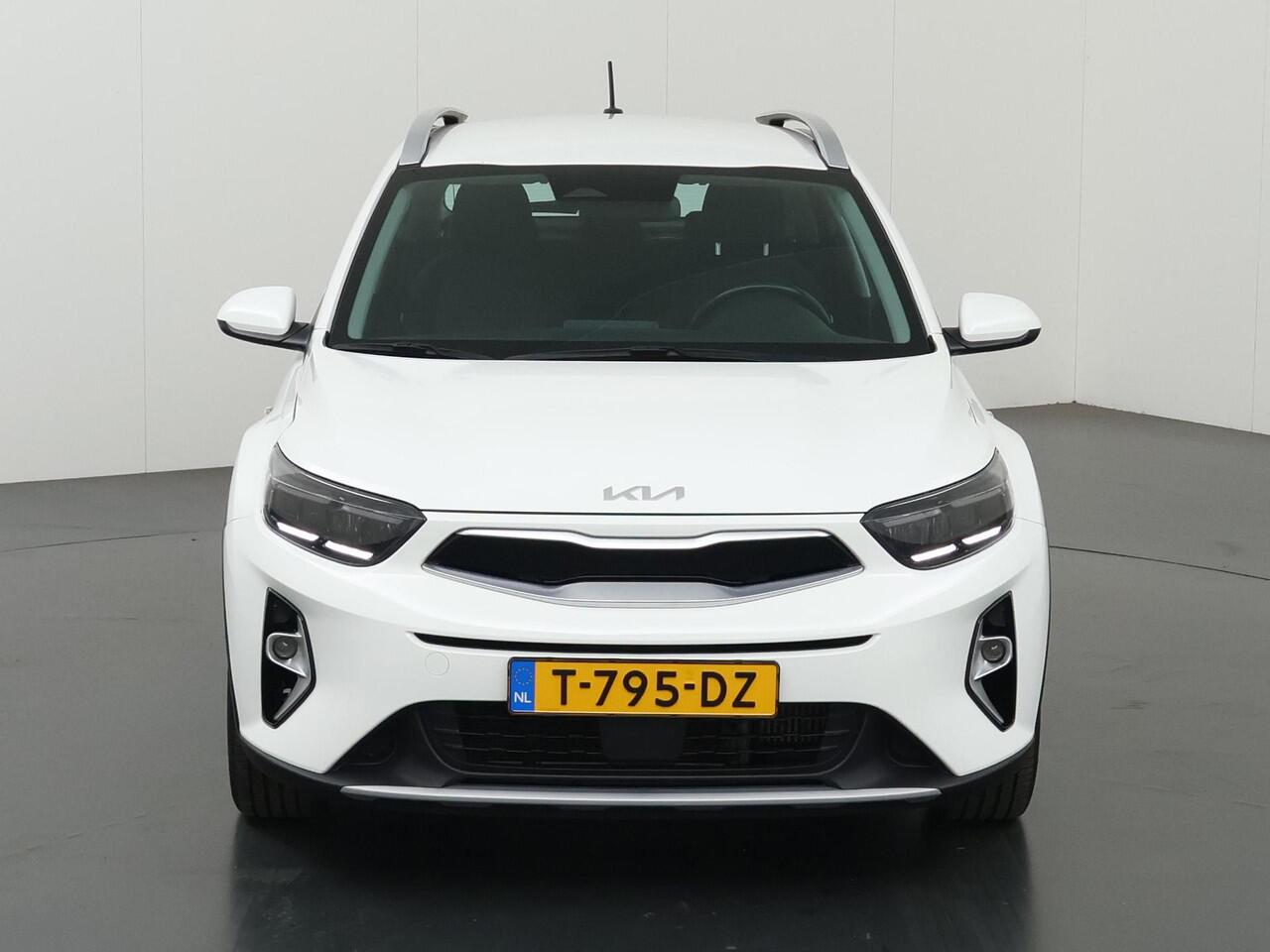 KIA Stonic 1.0 T-GDi MHEV DynamicLine | Navigatie | Parkeercamera | Apple Carplay/Android Auto | Airco | Cruise control |