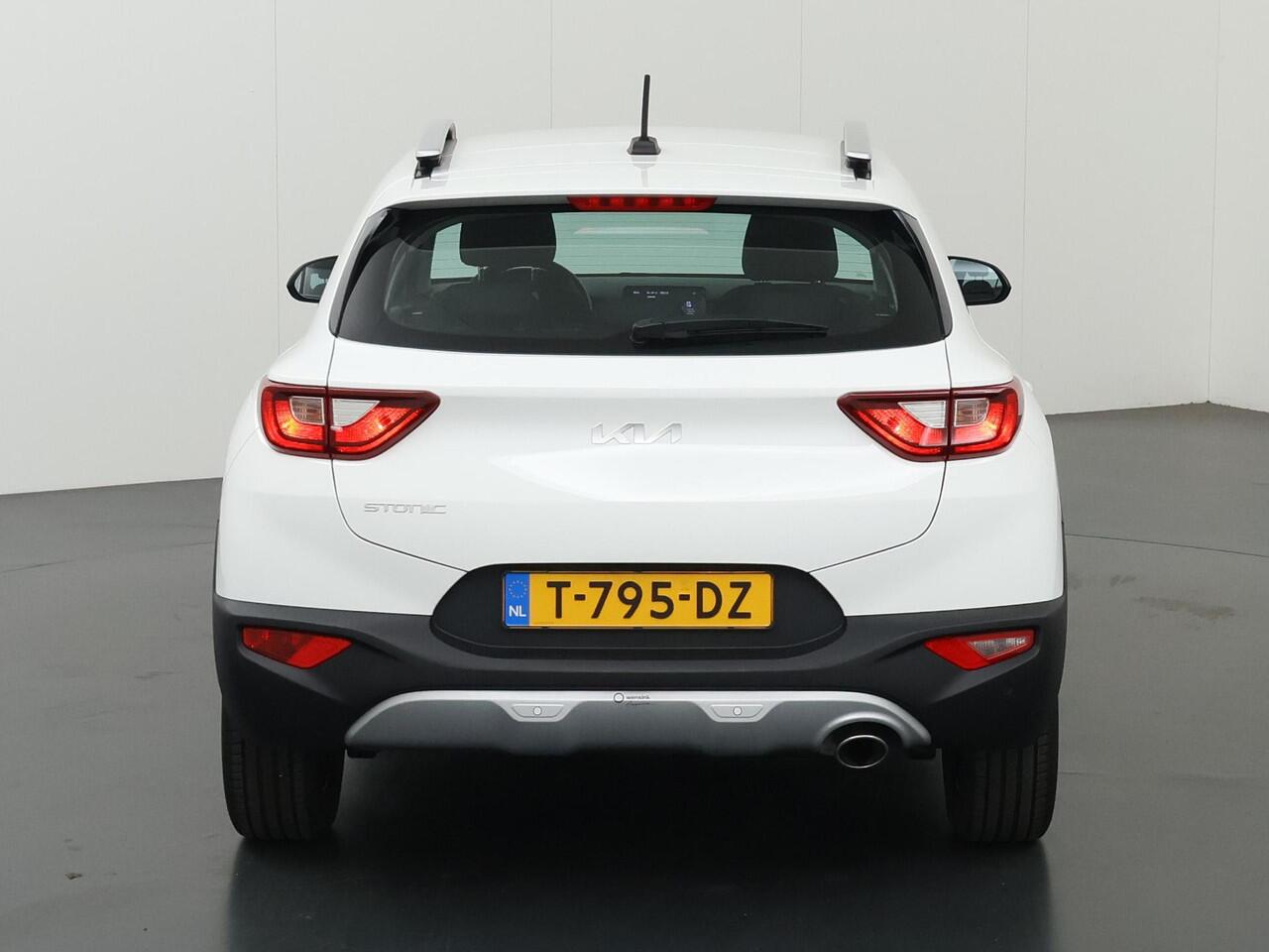 KIA Stonic 1.0 T-GDi MHEV DynamicLine | Navigatie | Parkeercamera | Apple Carplay/Android Auto | Airco | Cruise control |