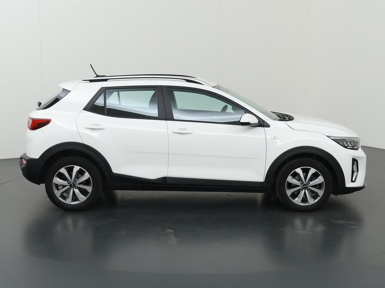 KIA Stonic 1.0 T-GDi MHEV DynamicLine | Navigatie | Parkeercamera | Apple Carplay/Android Auto | Airco | Cruise control |