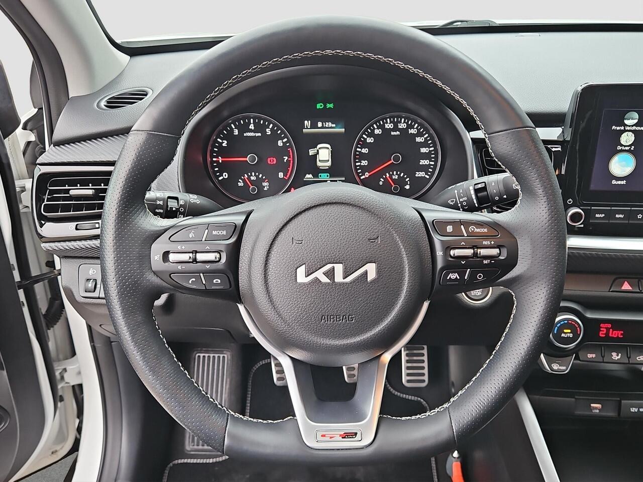 KIA Stonic 1.0 T-GDi MHEV GT-PlusLine | Lage km's! | 1e Eigenaar | Schuif/Kanteldak | Stoel- en Stuurverwarming | Dode Hoek Assistentie | Full-Option |