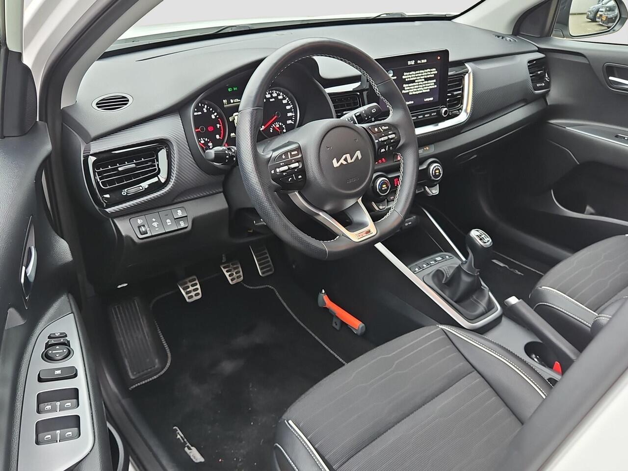 KIA Stonic 1.0 T-GDi MHEV GT-PlusLine | Lage km's! | 1e Eigenaar | Schuif/Kanteldak | Stoel- en Stuurverwarming | Dode Hoek Assistentie | Full-Option |