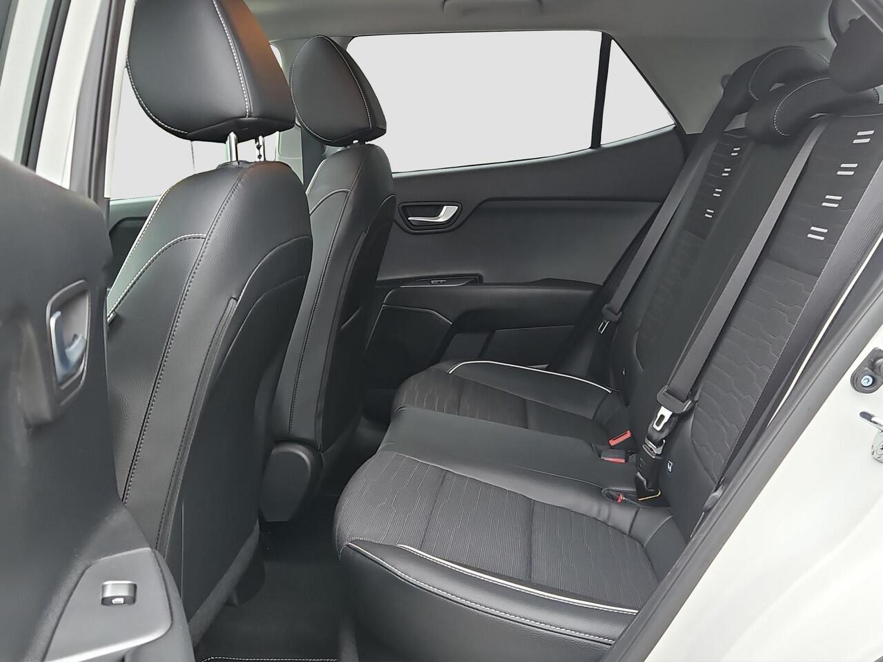 KIA Stonic 1.0 T-GDi MHEV GT-PlusLine | Lage km's! | 1e Eigenaar | Schuif/Kanteldak | Stoel- en Stuurverwarming | Dode Hoek Assistentie | Full-Option |