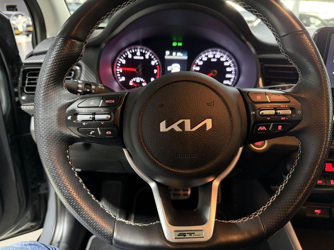 KIA Stonic 1.0 T-GDi MHEV GT-PlusLine Automaat, Schuif kantel dak, Stoel en Stuur verwarming, Navigatie, Camera, Apple Carplay/Android Auto