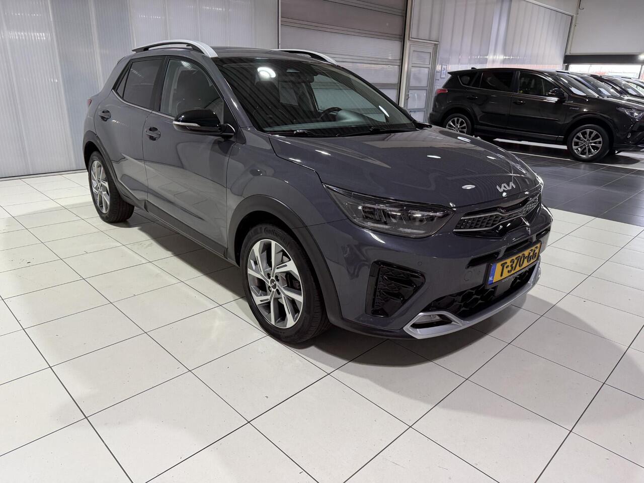 KIA Stonic 1.0 T-GDi MHEV GT-PlusLine Automaat, Schuif kantel dak, Stoel en Stuur verwarming, Navigatie, Camera, Apple Carplay/Android Auto