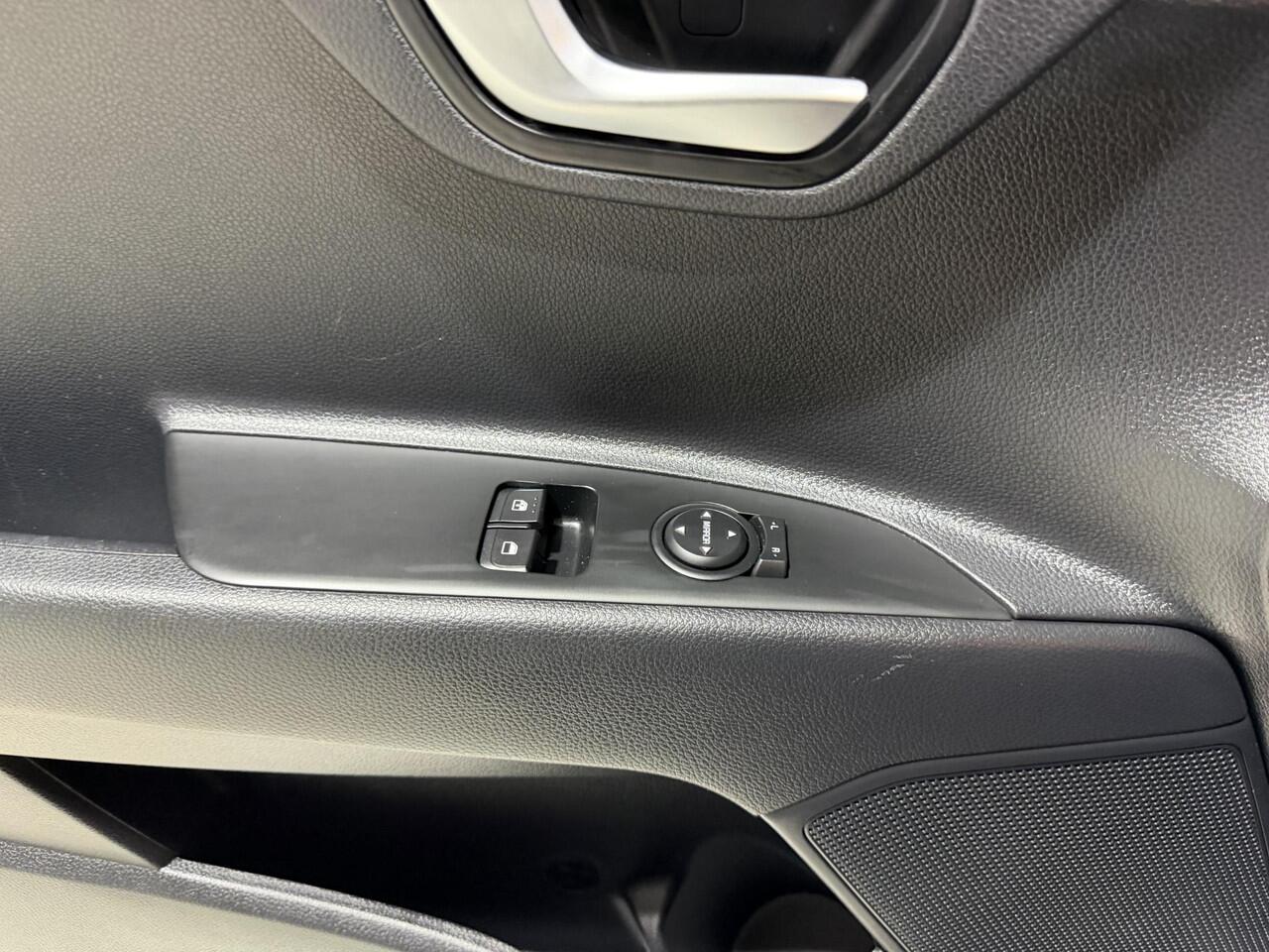 KIA Stonic 1.0 T-GDi MHEV DynamicLine Apple Carplay/Android Auto, Navigatie, Camera.