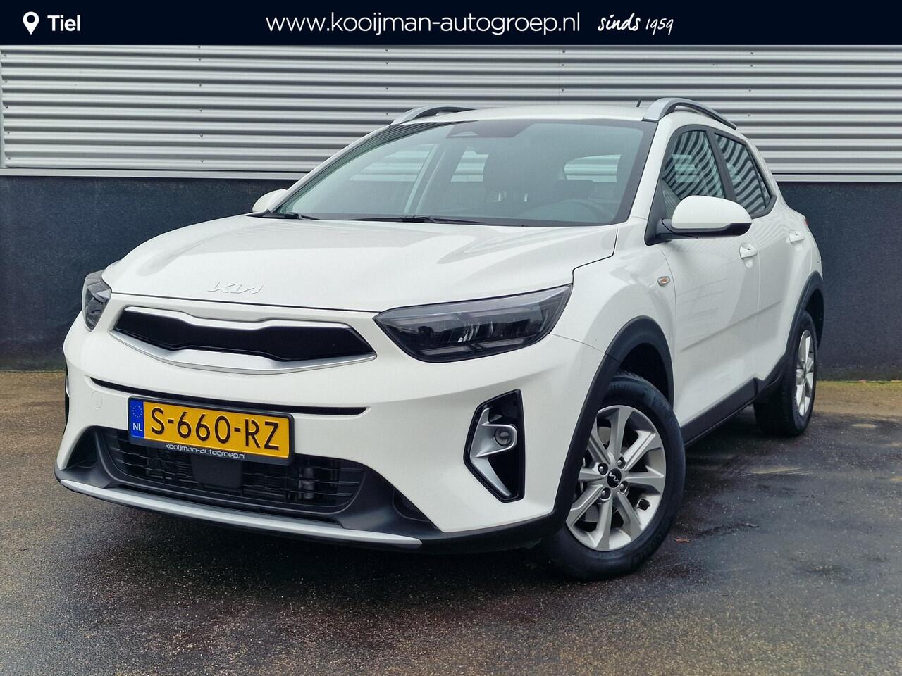 KIA Stonic 1.0 T-GDi MHEV DynamicLine Nieuw geleverd, Dealeronderhouden, 1e eign. Apple Carplay en/of Android auto Navigatie, Achteruitrijcamera