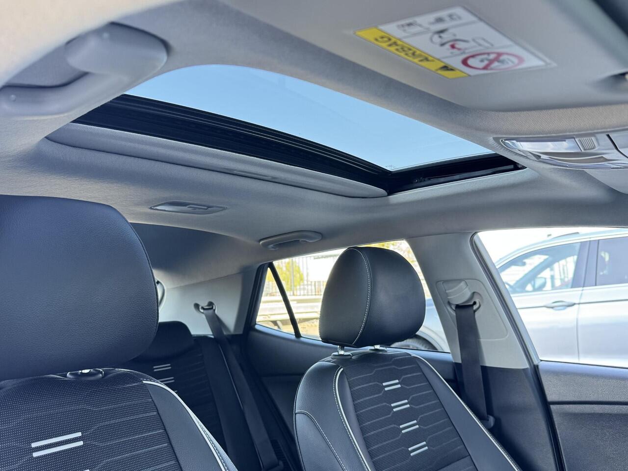 KIA Stonic 1.0 T-GDi MHEV GT-PLUSLINE I AUTOMAAT I SCHUIF/KANTELDAK I APPLE CARPLAY I P-CAMERA