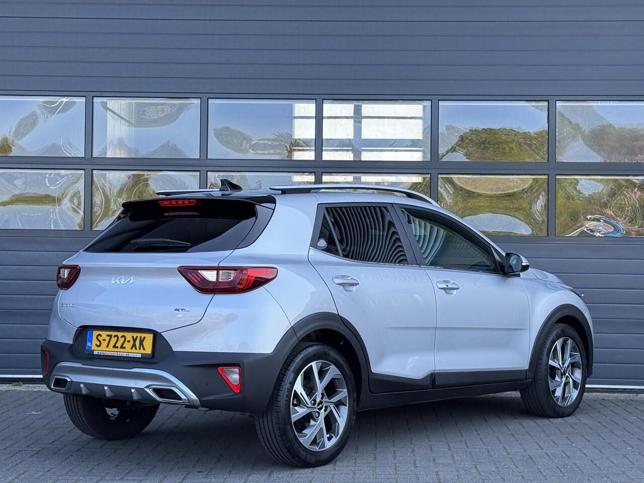 KIA Stonic 1.0 T-GDi MHEV GT-PLUSLINE I AUTOMAAT I SCHUIF/KANTELDAK I APPLE CARPLAY I P-CAMERA
