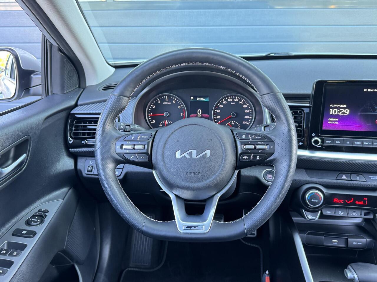 KIA Stonic 1.0 T-GDi MHEV GT-PLUSLINE I AUTOMAAT I SCHUIF/KANTELDAK I APPLE CARPLAY I P-CAMERA