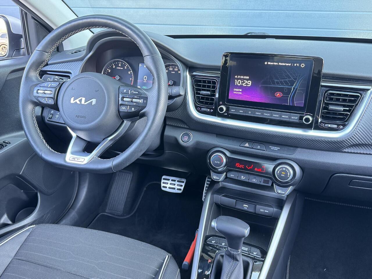KIA Stonic 1.0 T-GDi MHEV GT-PLUSLINE I AUTOMAAT I SCHUIF/KANTELDAK I APPLE CARPLAY I P-CAMERA