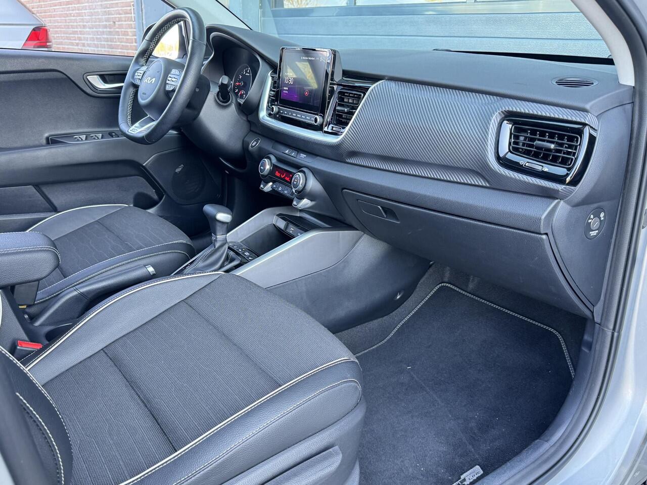 KIA Stonic 1.0 T-GDi MHEV GT-PLUSLINE I AUTOMAAT I SCHUIF/KANTELDAK I APPLE CARPLAY I P-CAMERA