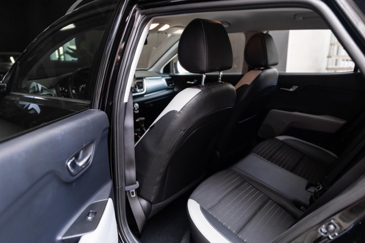 KIA Stonic 1.0 T-GDi MHEV Inspire | Carplay | Camera | Trekhaak |