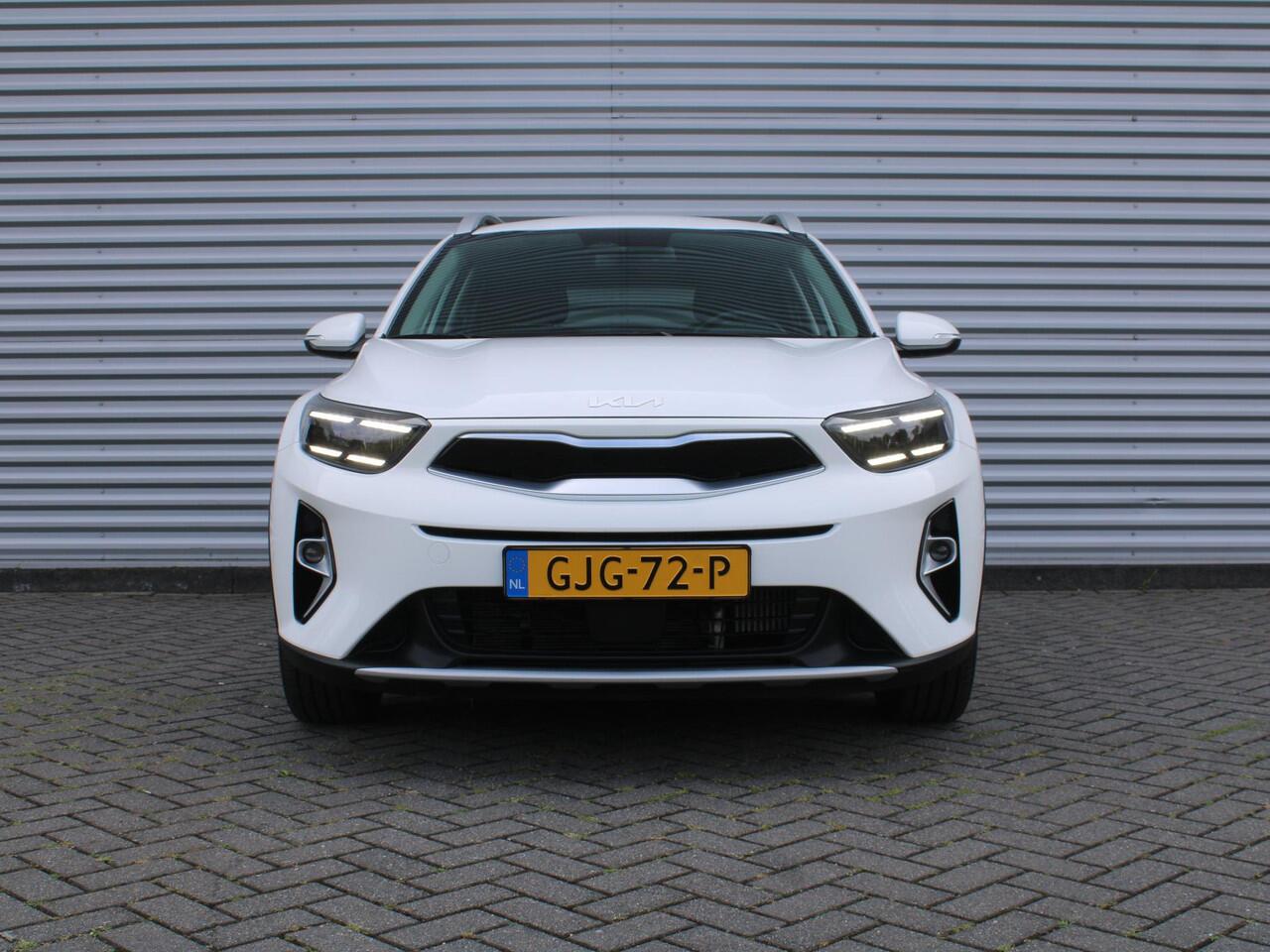 KIA Stonic 1.0 T-GDi MHEV DynamicPlusLine | Stuur-/stoelverwarming | Camera | Clima | Cruise | 16" LM | Navi | LED | Keyless |