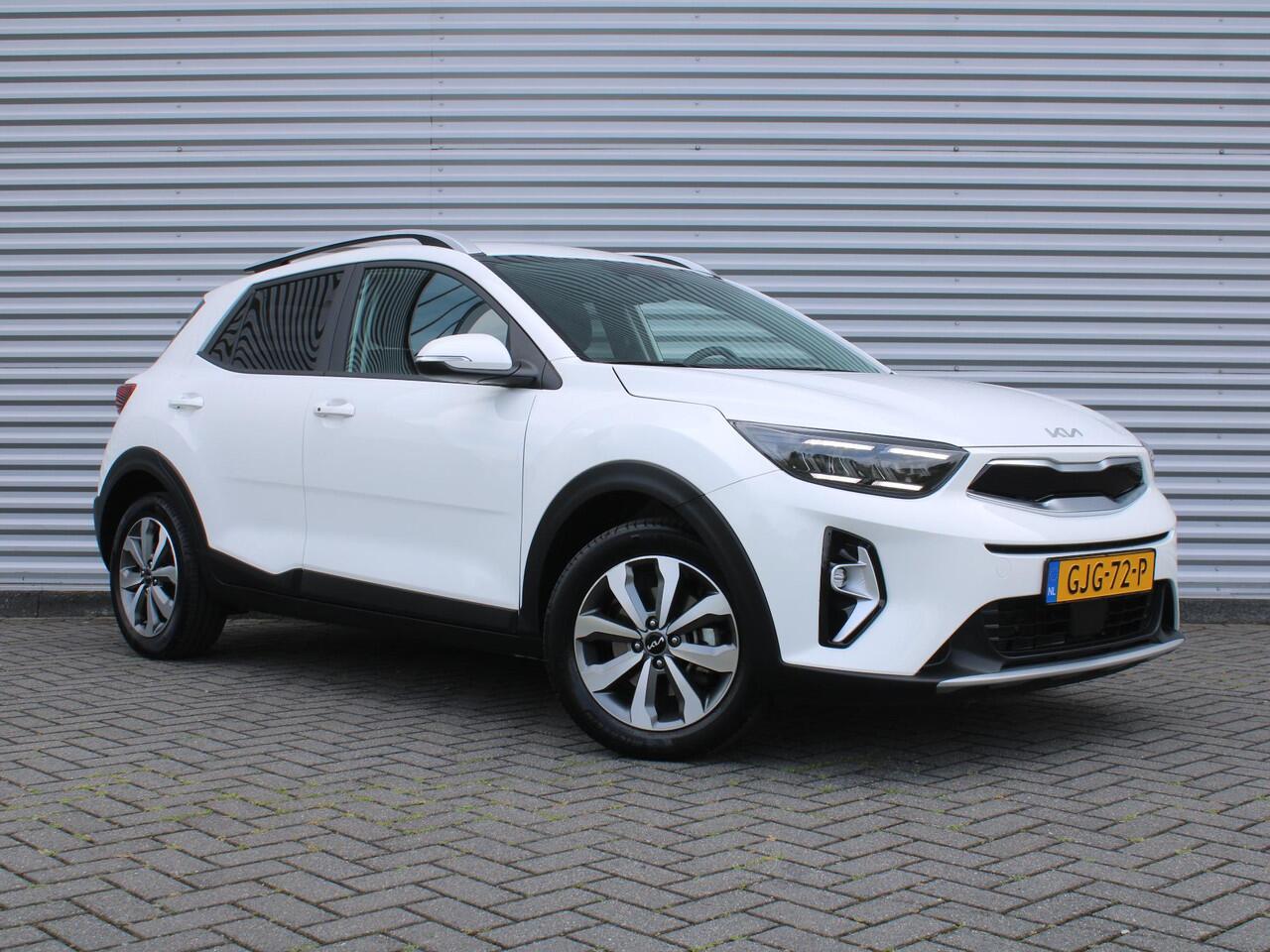 KIA Stonic 1.0 T-GDi MHEV DynamicPlusLine | Stuur-/stoelverwarming | Camera | Clima | Cruise | 16" LM | Navi | LED | Keyless |
