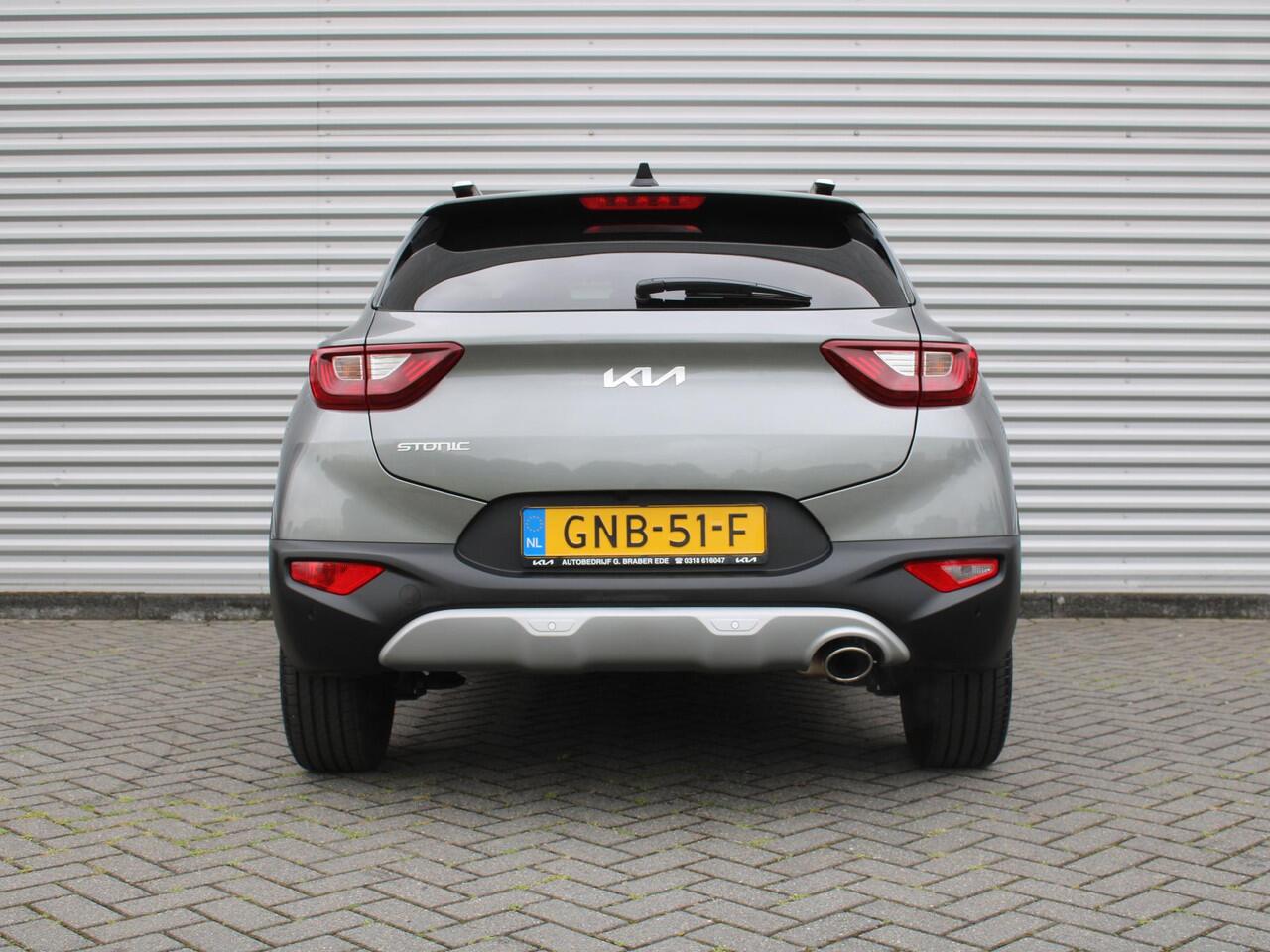 KIA Stonic 1.0 T-GDi MHEV DynamicPlusLine | Stuur-/stoelverwarming | Camera | Clima | Cruise | 16" LM | Navi | LED | Keyless |