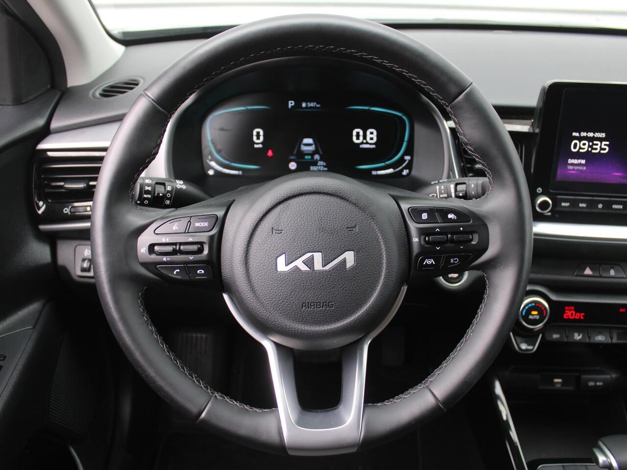 KIA Stonic 1.0 T-GDi MHEV DynamicPlusLine | Stuur-/stoelverwarming | Camera | Clima | Cruise | 16" LM | Navi | LED | Keyless |
