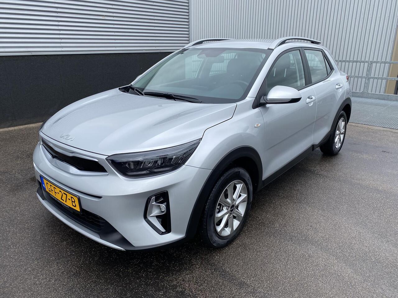 KIA Stonic 1.0 T-GDi MHEV DynamicLine Carplay Navigatie, Achteruitrijcamera, Cruise control, Airco, 1e eign. NL-auto, nieuw geleverd, BTW-auto