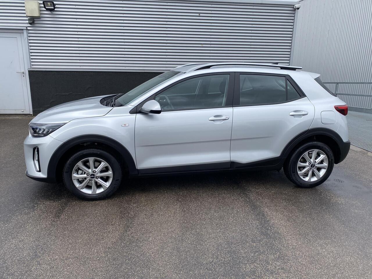 KIA Stonic 1.0 T-GDi MHEV DynamicLine Carplay Navigatie, Achteruitrijcamera, Cruise control, Airco, 1e eign. NL-auto, nieuw geleverd, BTW-auto