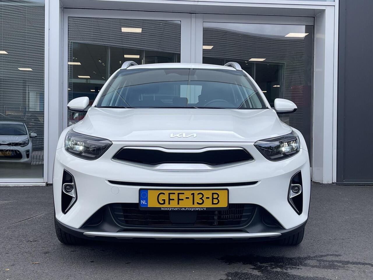 KIA Stonic 1.0 T-GDi MHEV DynamicLine Navigatie | Apple Carplay / Android Auto | Cruise control | Airconditioning | LM Velgen