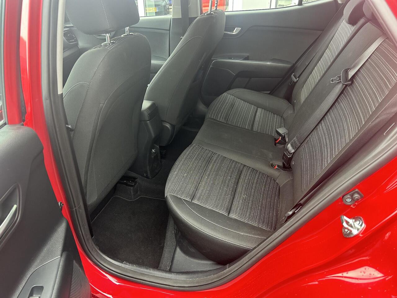 KIA Stonic 1.0 T-GDi MHEV DynamicLine Navigatie | Apple Carplay / Android Auto | Cruise control | Airconditioning | LM Velgen