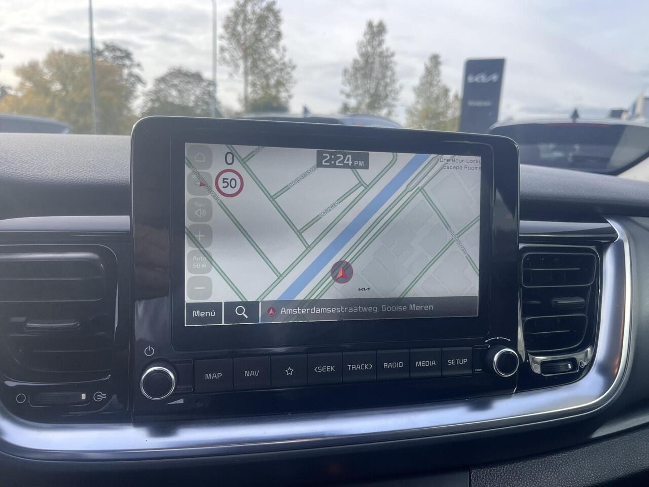 KIA Stonic 1.0 T-GDi MHEV DynamicLine jong gebruikt, LM velgen, airco, leuke kleur, achteruitrij camera, climate control, cruise control