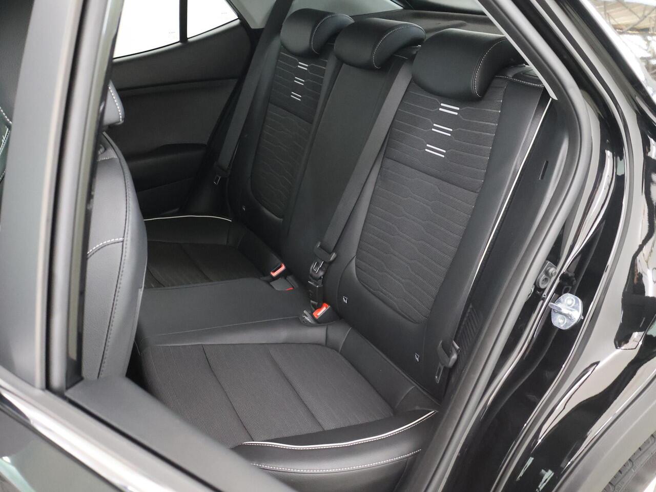 KIA Stonic 1.0 T-GDi MHEV GT-Line | Navigatiesysteem | Spraakassistent | Stuurwielverwarming | Lane Assist