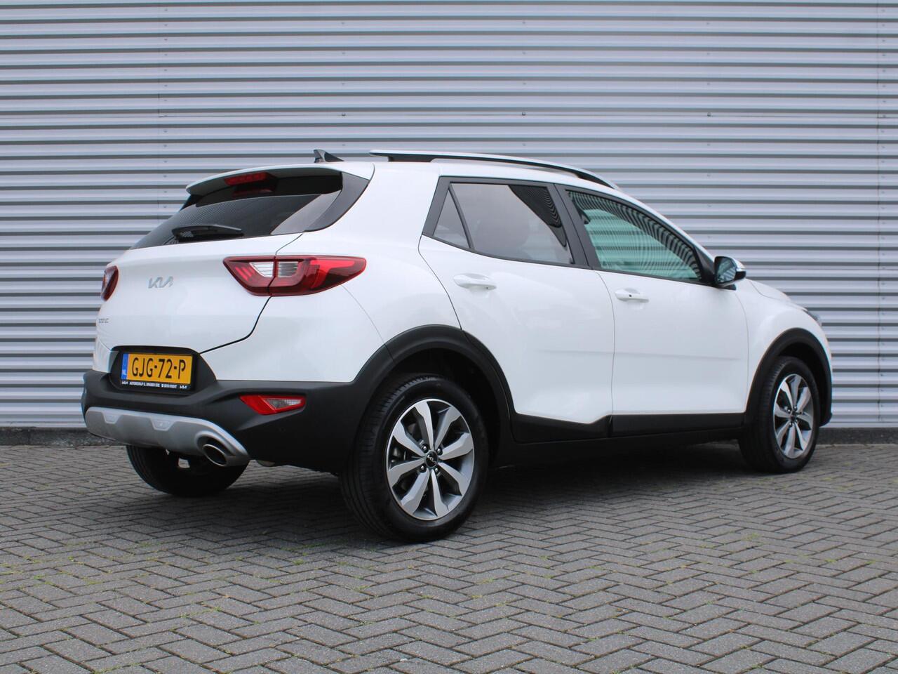 KIA Stonic 1.0 T-GDi MHEV DynamicPlusLine | Stuur-/stoelverwarming | Camera | Clima | Cruise | 16" LM | Navi | LED | Keyless |