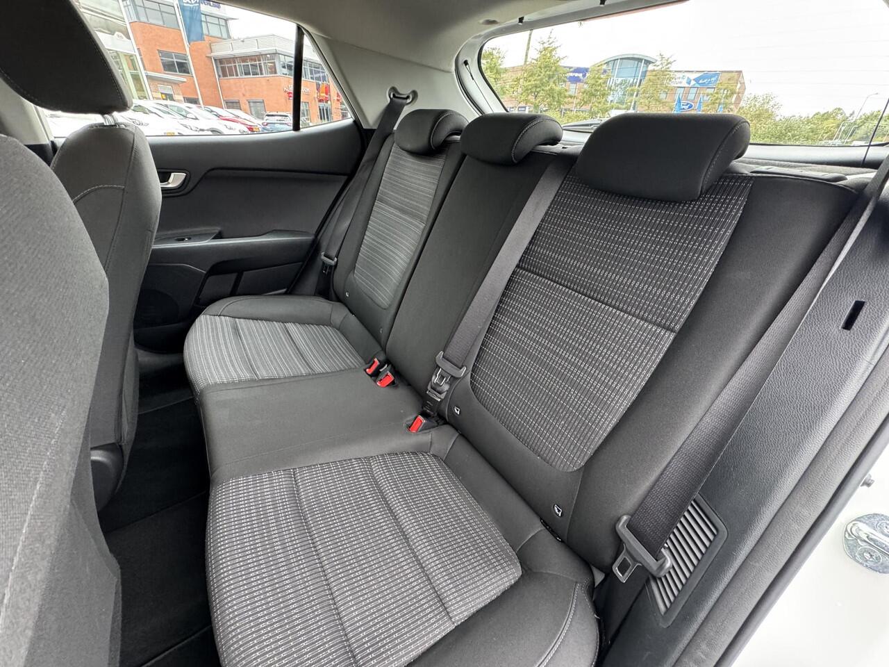 KIA Stonic 1.0 T-GDi MHEV DynamicLine , Eerste Eigenaar, Dealeronderhouden, LED Verlichting, Navigatie, Apple Carplay/Android Auto, Enz...