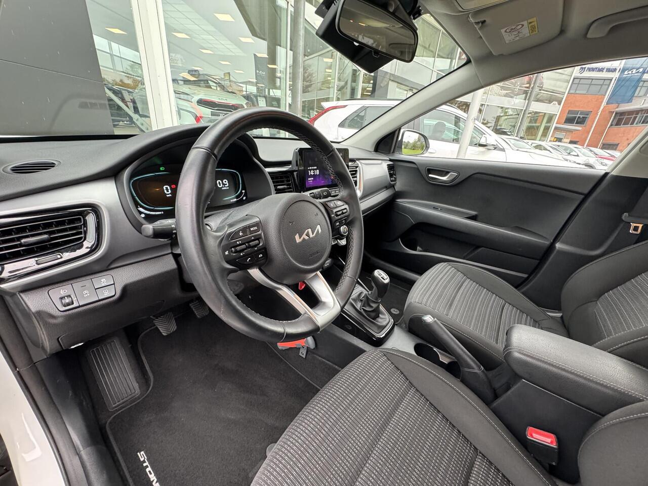 KIA Stonic 1.0 T-GDi MHEV DynamicLine , Eerste Eigenaar, Dealeronderhouden, LED Verlichting, Navigatie, Apple Carplay/Android Auto, Enz...