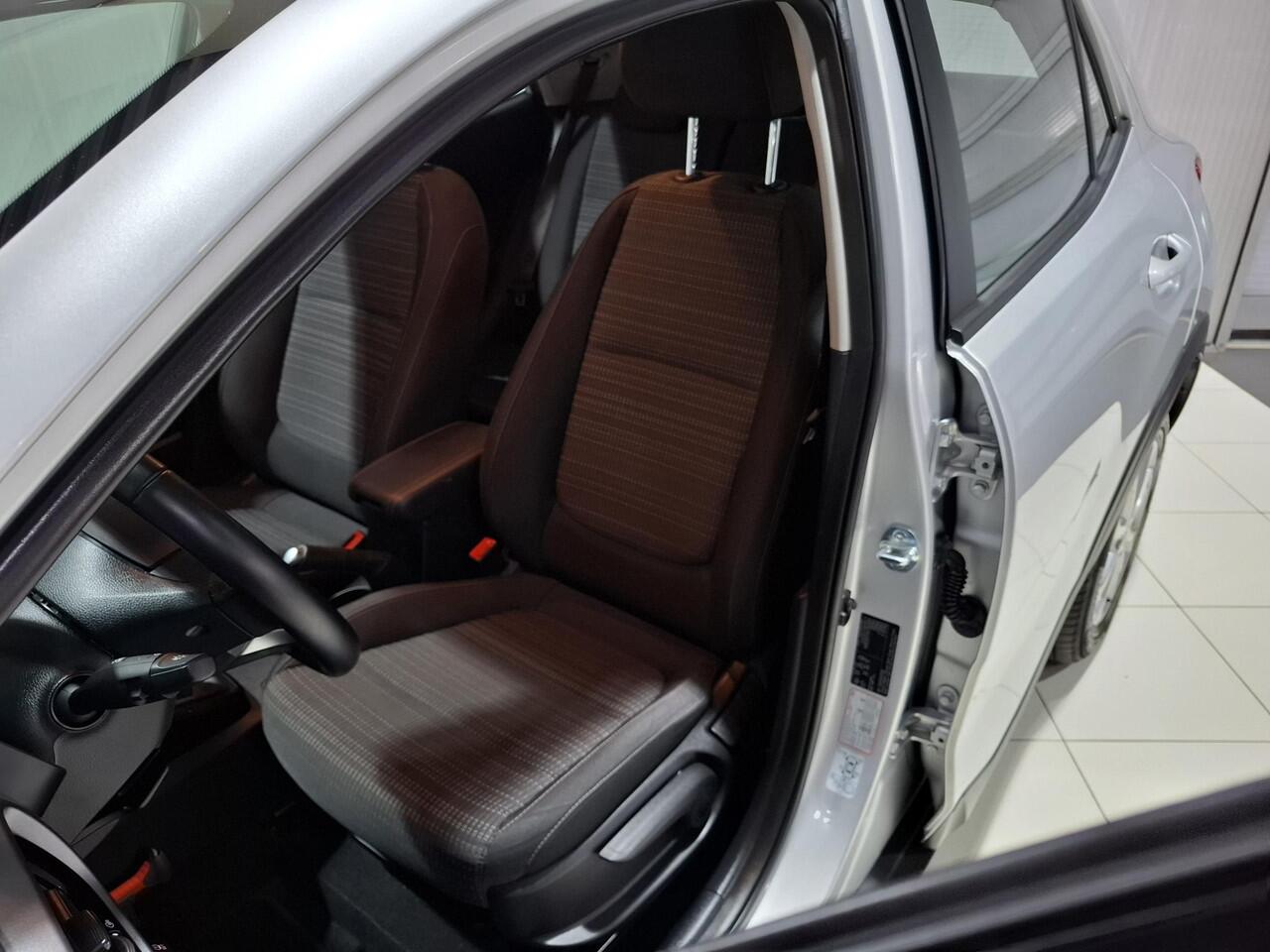 KIA Stonic 1.0 T-GDi MHEV DynamicLine Apple Carplay/Android Auto, Navigatie, Camera.