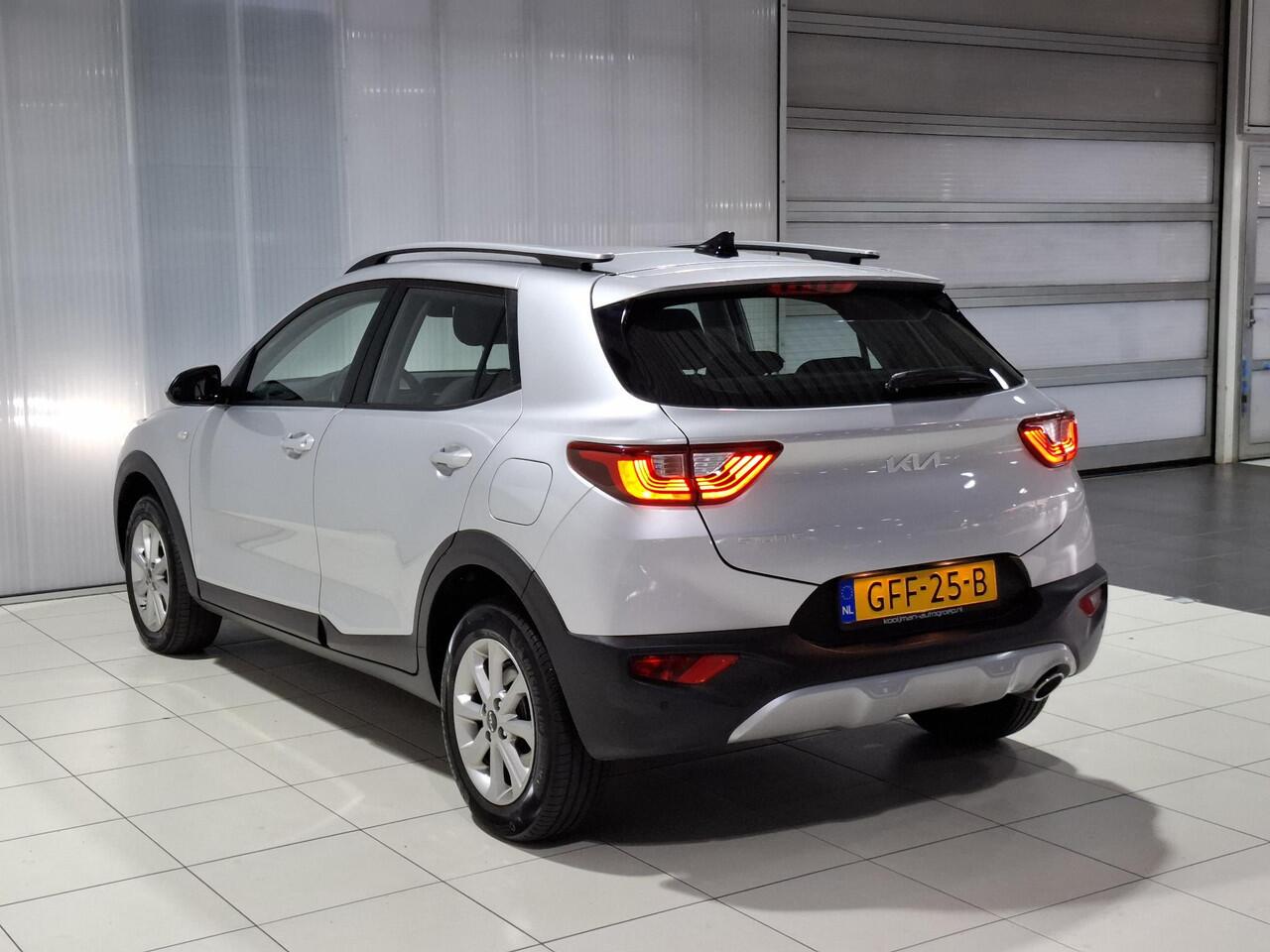 KIA Stonic 1.0 T-GDi MHEV DynamicLine Apple Carplay/Android Auto, Navigatie, Camera.