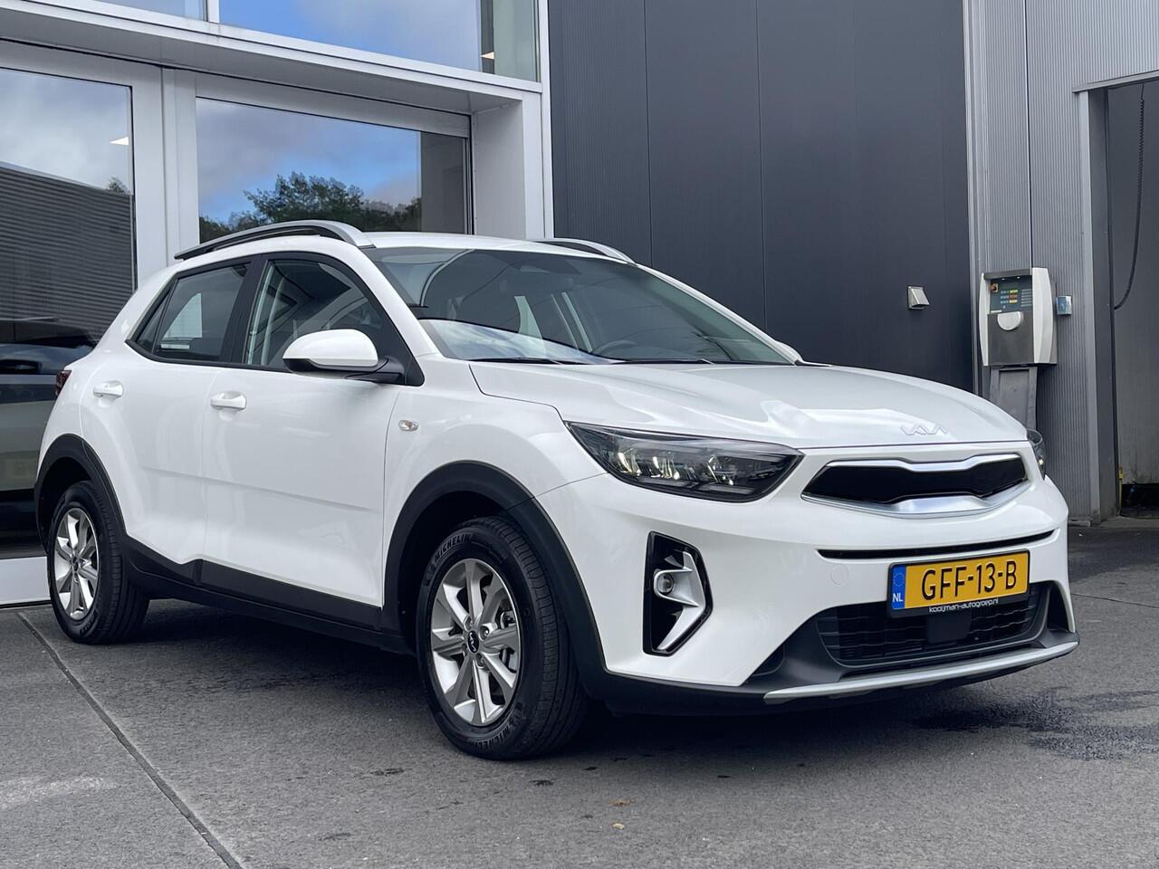 KIA Stonic 1.0 T-GDi MHEV DynamicLine Navigatie | Apple Carplay / Android Auto | Cruise control | Airconditioning | LM Velgen