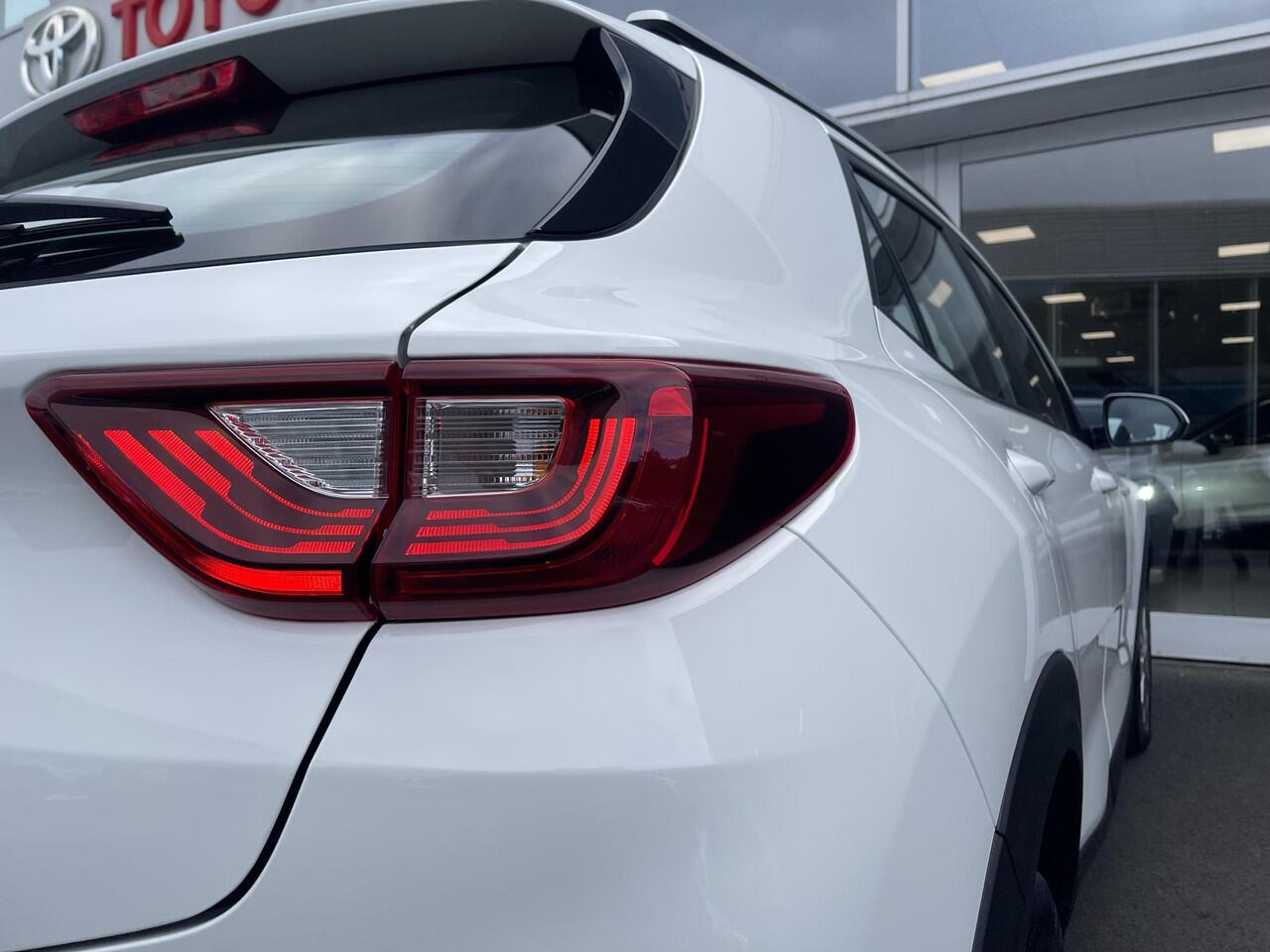 KIA Stonic 1.0 T-GDi MHEV DynamicLine Navigatie | Apple Carplay / Android Auto | Cruise control | Airconditioning | LM Velgen