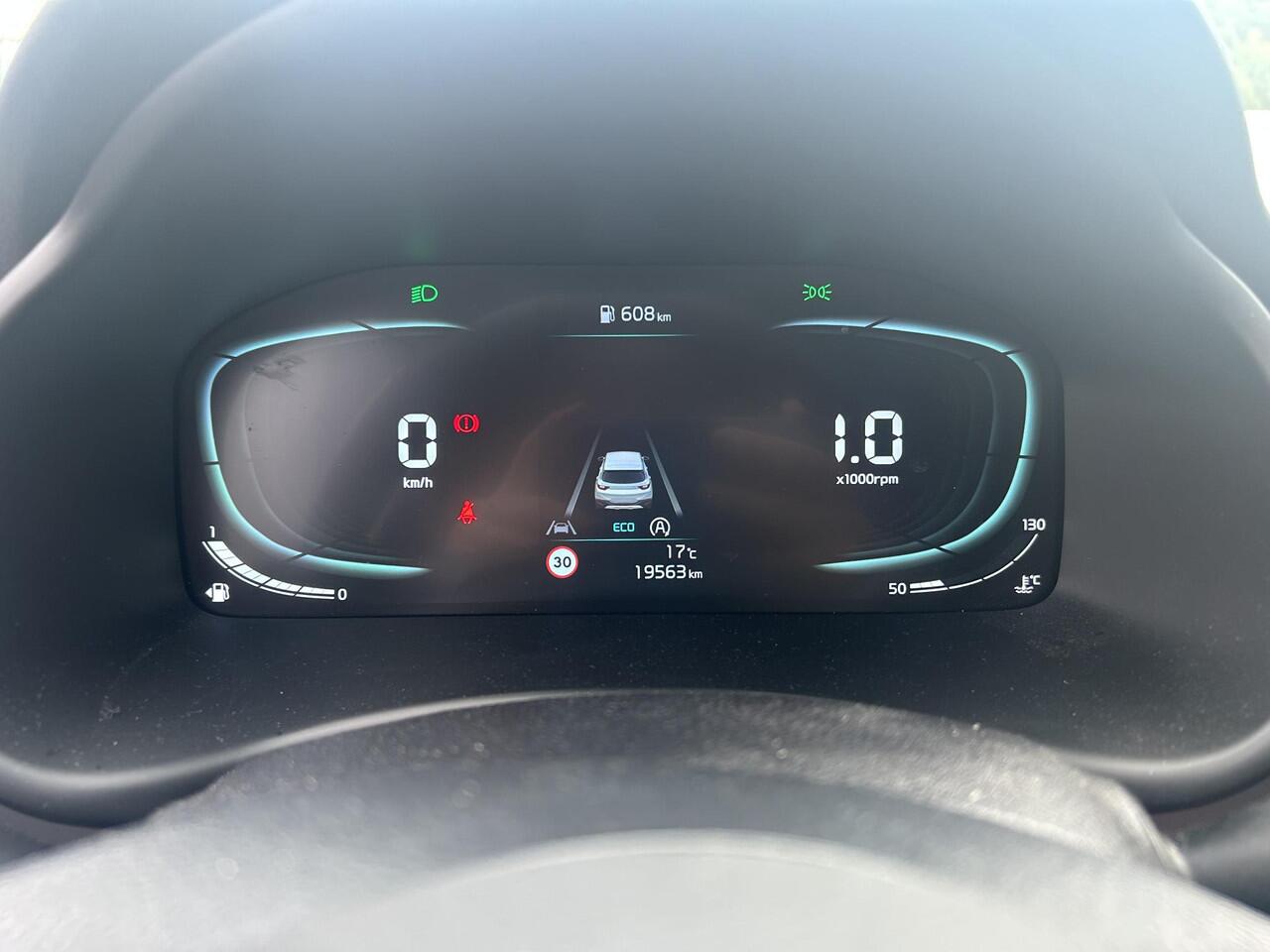 KIA Stonic 1.0 T-GDi MHEV DynamicLine Navigatie | Apple Carplay / Android Auto | Cruise control | Airconditioning | LM Velgen