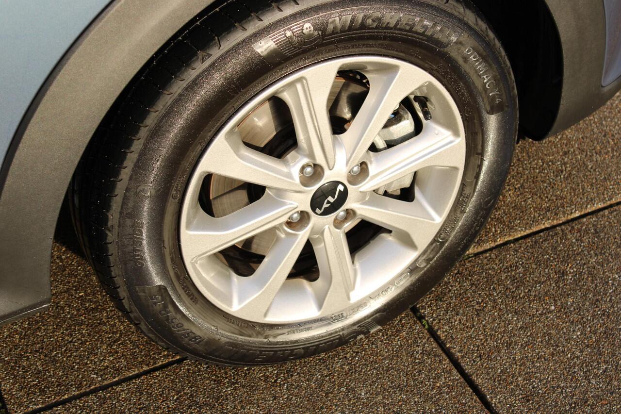 KIA Stonic 1.0 T-GDi MHEV DynamicLine Airco / Navigatie / Camera