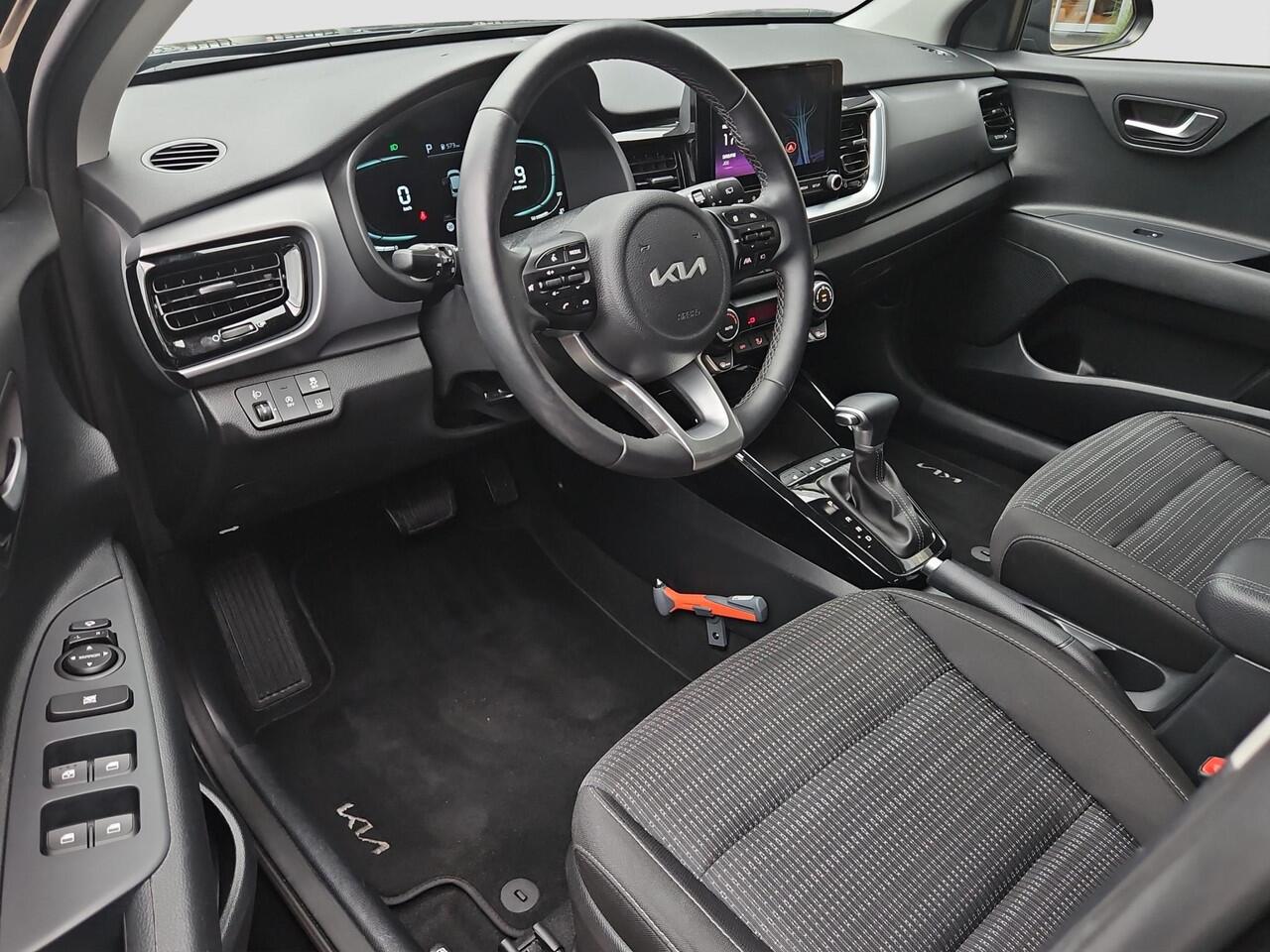 KIA Stonic 1.0 T-GDi MHEV DynamicPlusLine | Stoel- en stuurverwarming | Cruise | Navi | Privacy Glass | Camera |