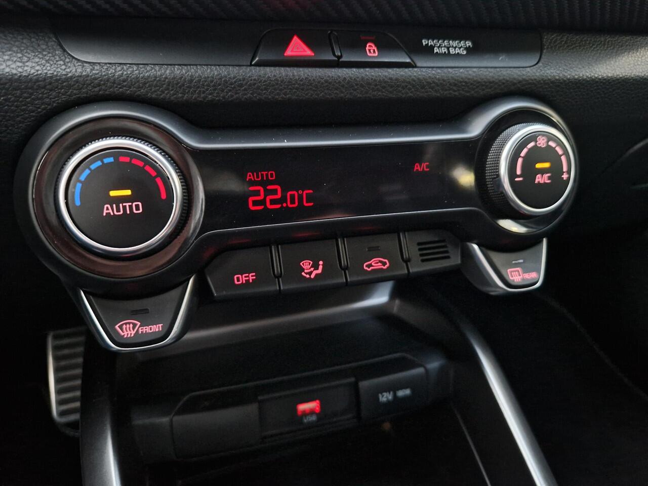 KIA Stonic 1.0 T-GDi MHEV GT-Line | Stoel- en Stuurverwarming | Privacy Glass | Automaat | H-Leder | Navi | Clima |